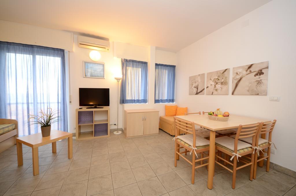Residence Il Gabbiano Varigotti Habitación foto